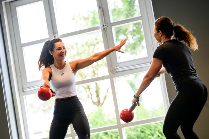 Jana Hoffmann beim 1:1 Personal Training mit Kettlebell in Mönchengladbach